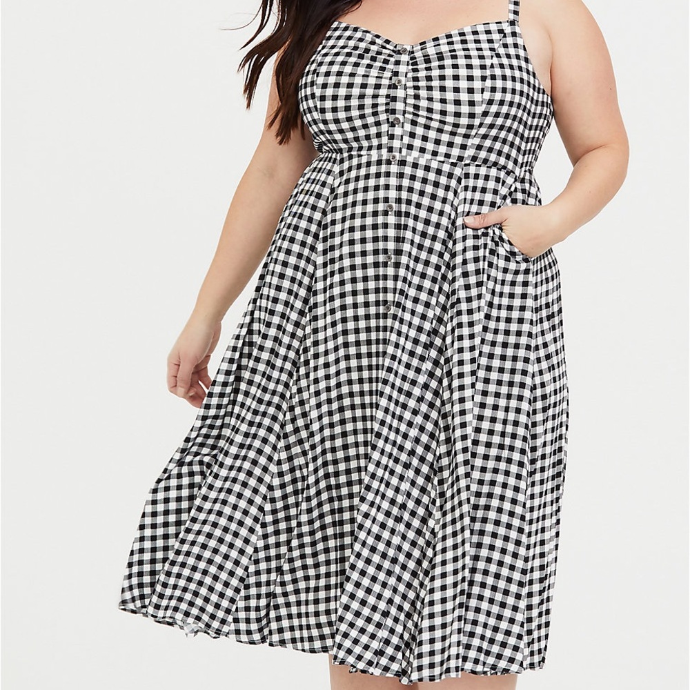 TORRID 3 BLACK AND WHITE GINGHAM MIDI DRESS